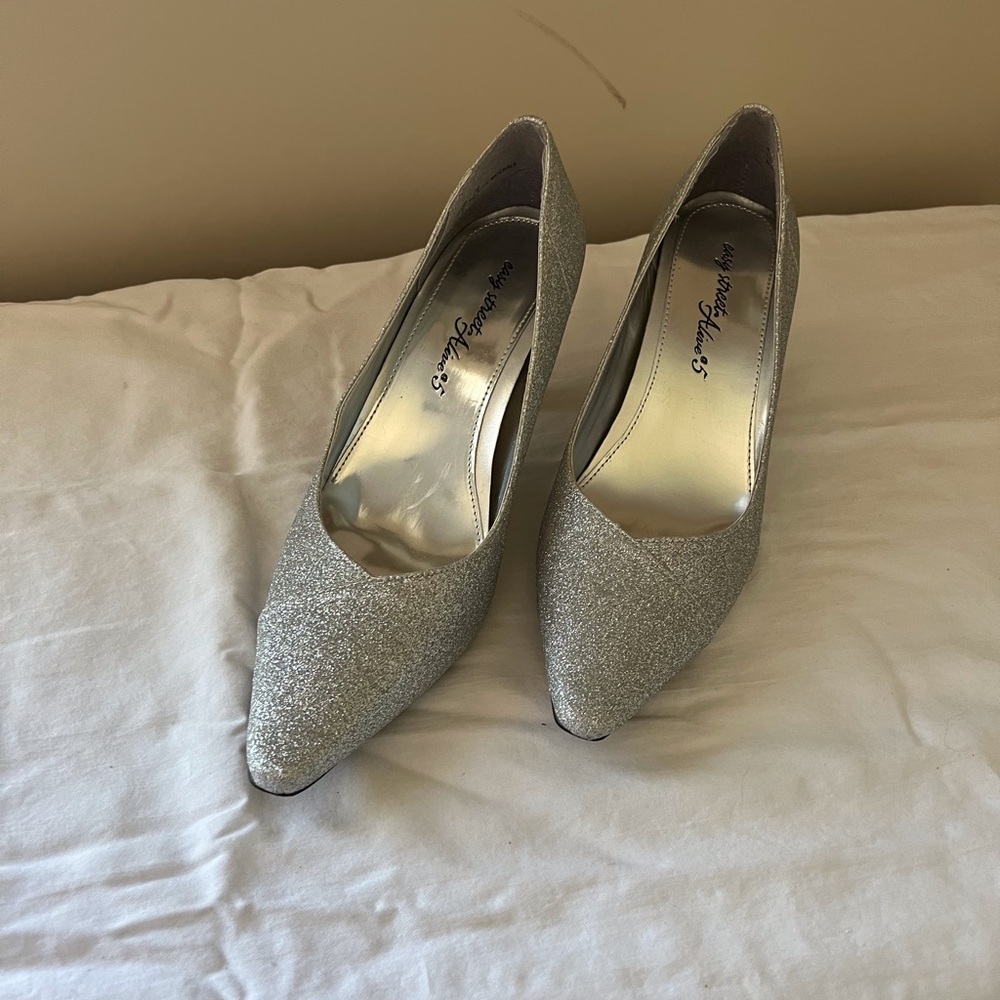 Elegant Silver Glitter Heels-Easy Street-worn once